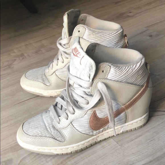 nike dunk sky hi metallic